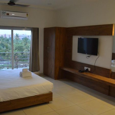 Hotel Revive Veraval Exteriér fotografie