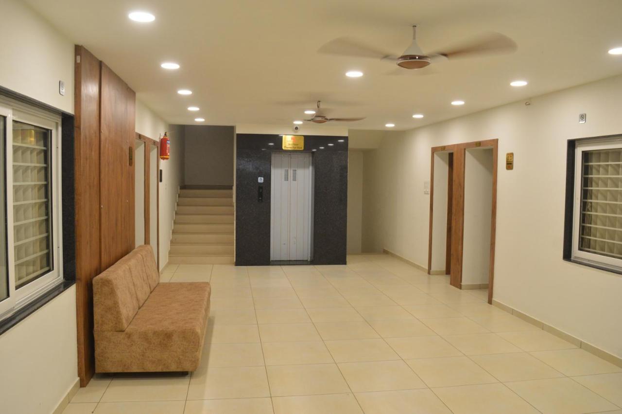 Hotel Revive Veraval Exteriér fotografie